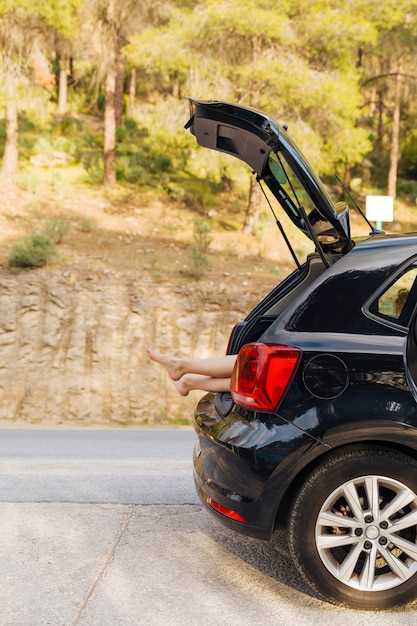 Где находится буксировочный крюк на Opel Astra